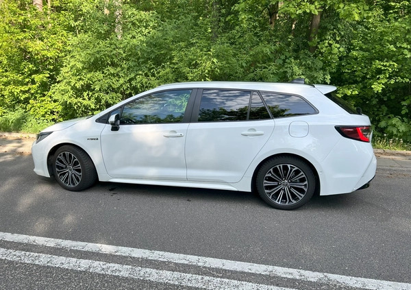 Toyota Corolla cena 90000 przebieg: 25600, rok produkcji 2021 z Białystok małe 781